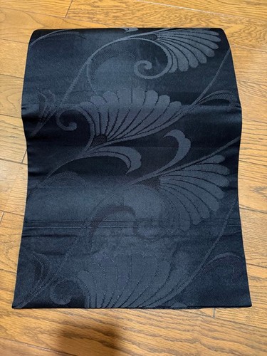 Nagoya obi nera con accenti
